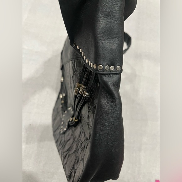 ❤️Host Picks❤️VTG Brettons Black Tooled Leather Shoulder Bag Textured Knot - Picture 3 of 9